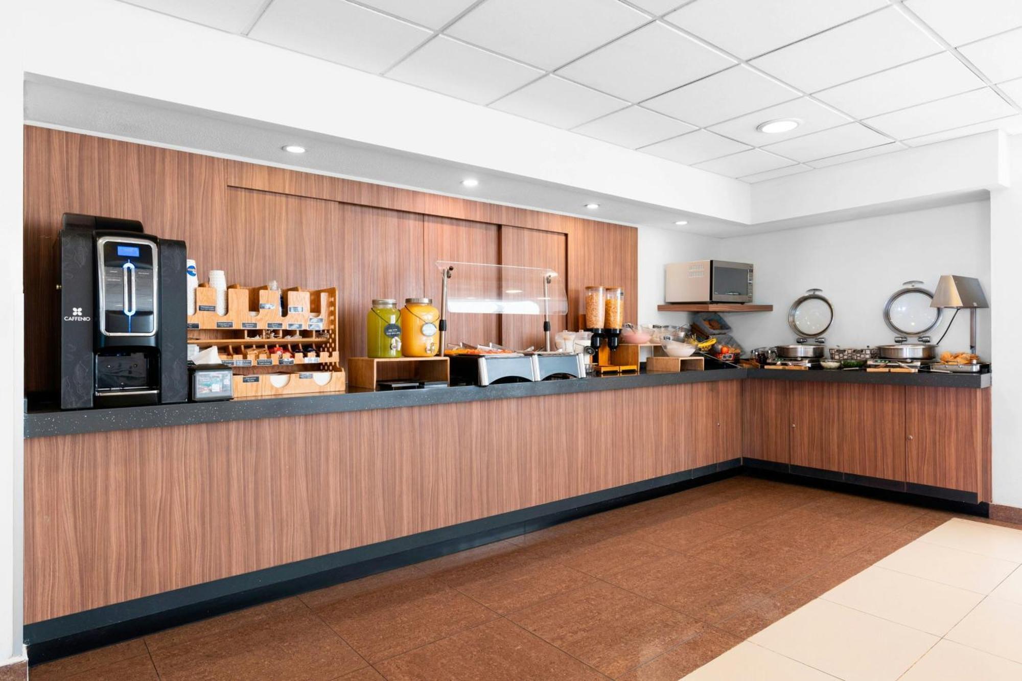 City Express By Marriott Aguascalientes Sur Esterno foto